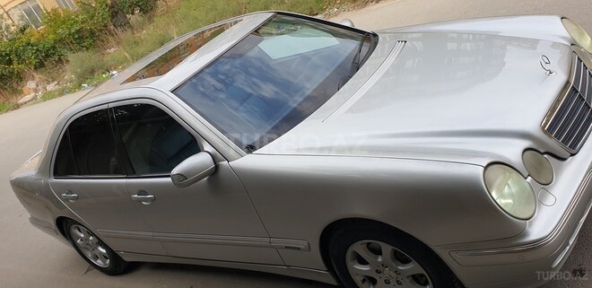 Mercedes E 240 2001, 305,000 km - 2.4 l - Bakı