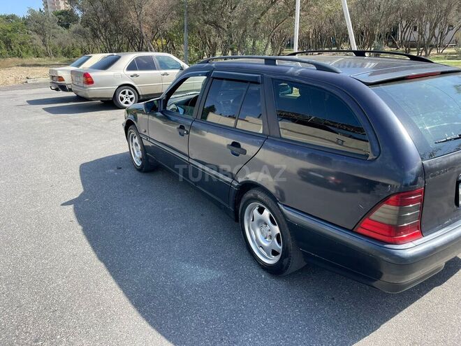 Mercedes C 220 2000, 212,000 km - 2.2 l - Bakı