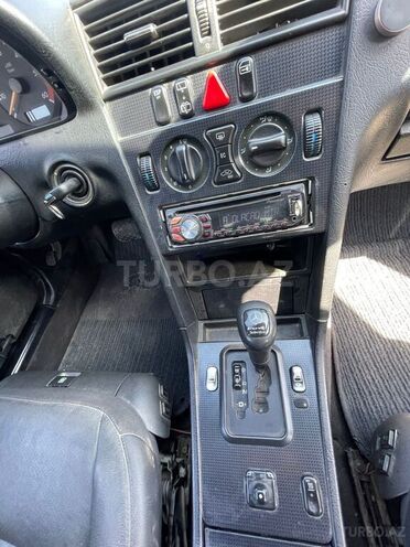 Mercedes C 220 2000, 212,000 km - 2.2 l - Bakı