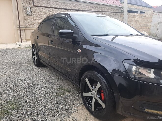 Volkswagen Polo 2012, 260,000 km - 1.6 l - Gəncə