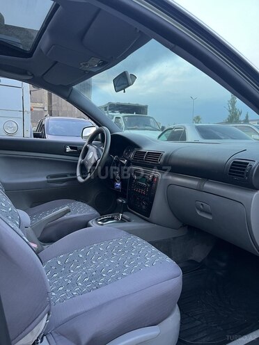 Volkswagen Passat 2003, 249,351 km - 1.8 l - Bakı