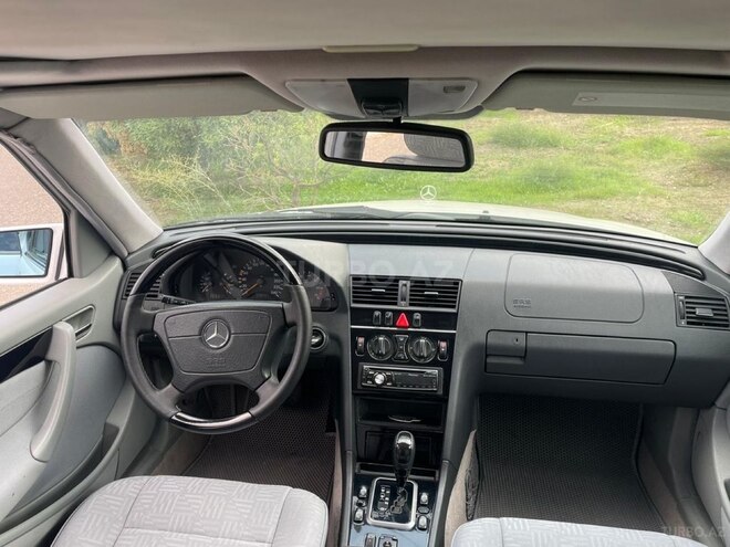 Mercedes C 180 1999, 235,000 km - 1.8 l - Bakı