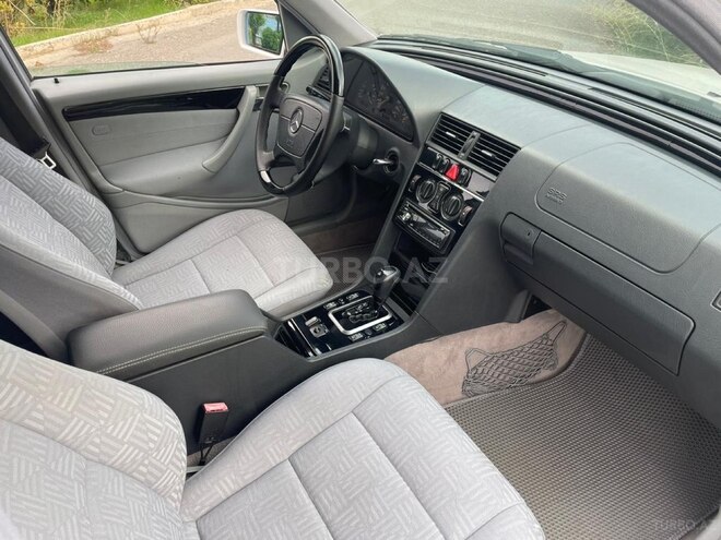Mercedes C 180 1999, 235,000 km - 1.8 l - Bakı