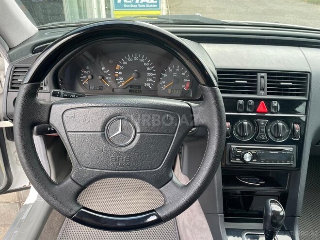 Mercedes C 180 1999, 235,000 km - 1.8 l - Bakı