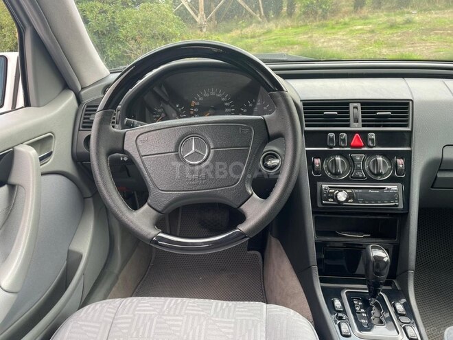 Mercedes C 180 1999, 235,000 km - 1.8 l - Bakı