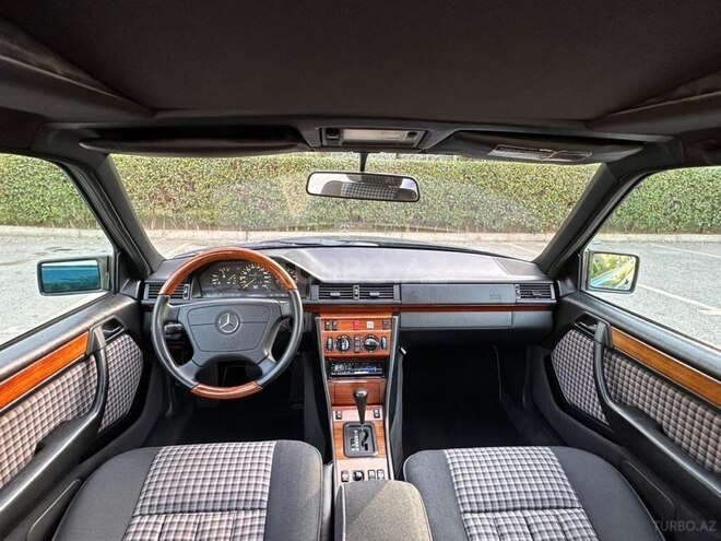 Mercedes E 200 1994, 352,000 km - 2.0 l - Bakı