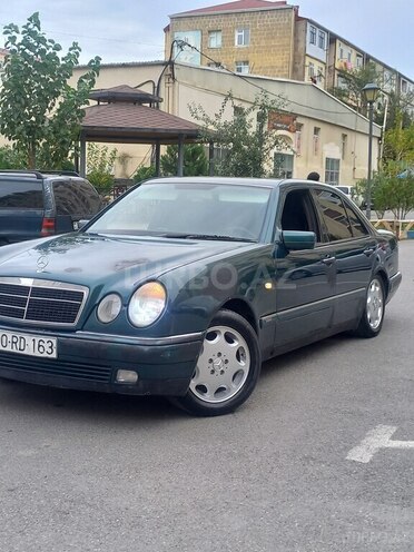 Mercedes E 230 1995, 430,000 km - 2.3 л - Sumqayıt