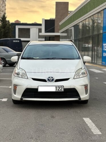 Toyota Prius 2015, 180,000 km - 1.8 l - Bakı