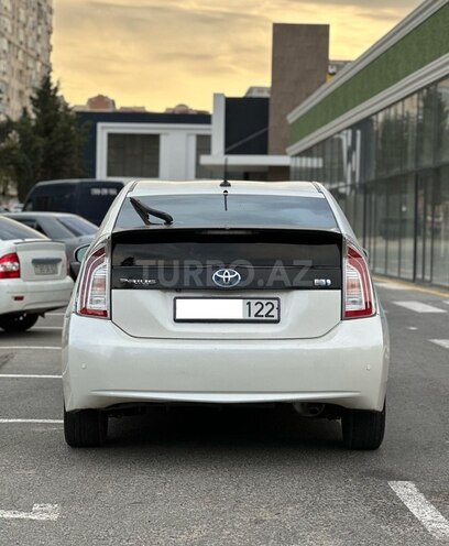 Toyota Prius 2015, 180,000 km - 1.8 l - Bakı