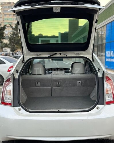 Toyota Prius 2015, 180,000 km - 1.8 l - Bakı