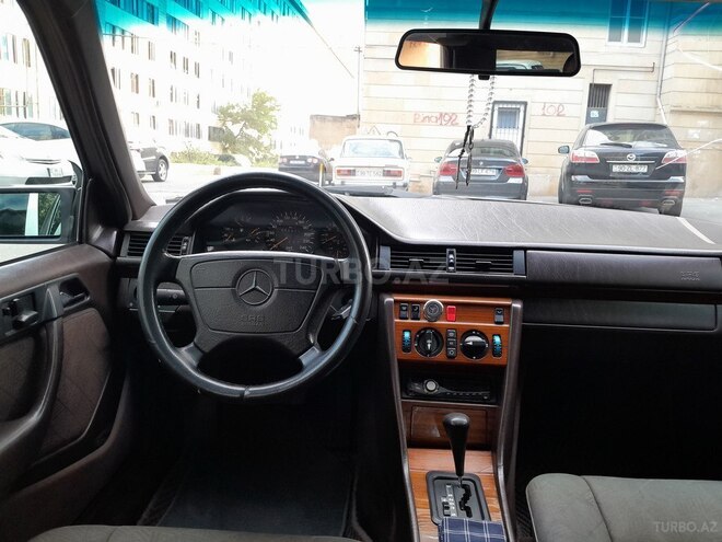 Mercedes E 220 1994, 470,000 km - 0.2 l - Bakı