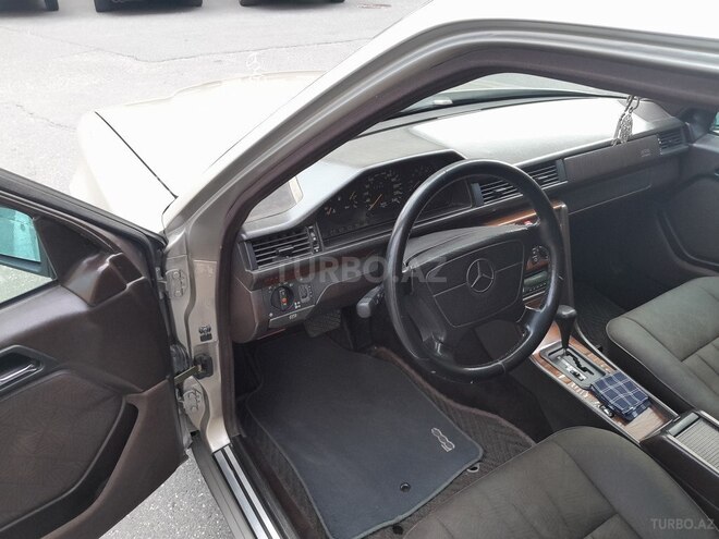 Mercedes E 220 1994, 470,000 km - 0.2 l - Bakı