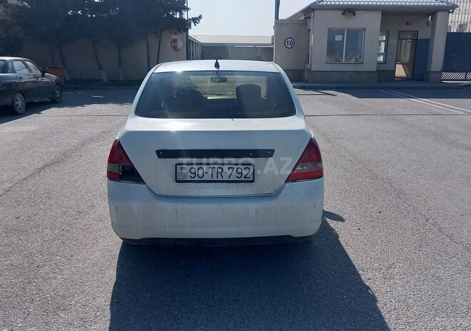 Nissan Tiida 2007, 234,651 km - 1.6 л - Sumqayıt