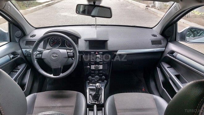 Opel Astra 2009, 212,000 km - 1.4 l - Bakı