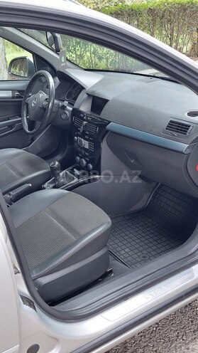 Opel Astra 2009, 212,000 km - 1.4 l - Bakı