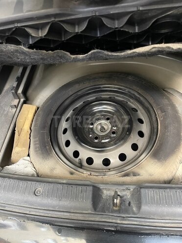 Toyota Corolla 2005, 371,000 km - 1.4 l - Bakı