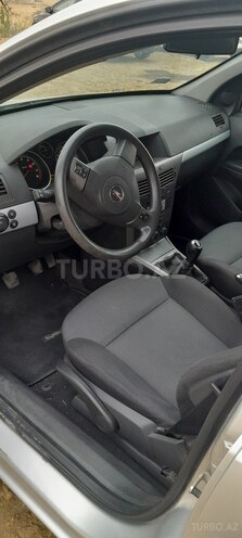 Opel Astra 2006, 217,000 km - 1.4 л - Bakı