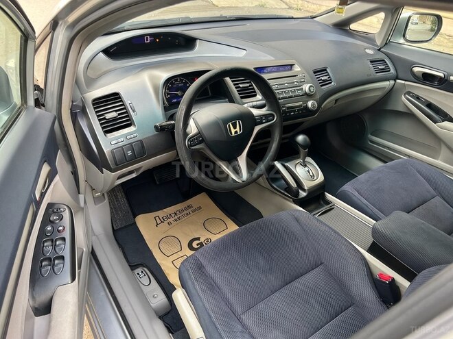 Honda Civic 2008, 228,000 km - 1.3 l - Gəncə
