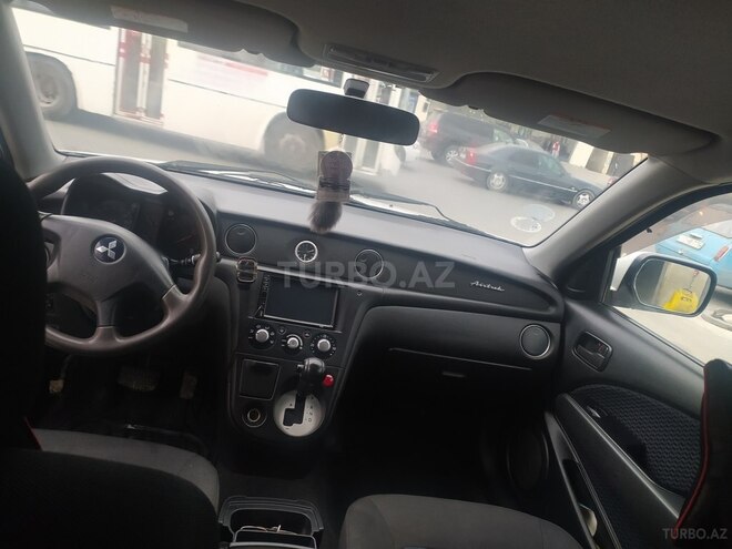 Mitsubishi Airtrek 2003, 289,700 km - 2.0 l - Bakı