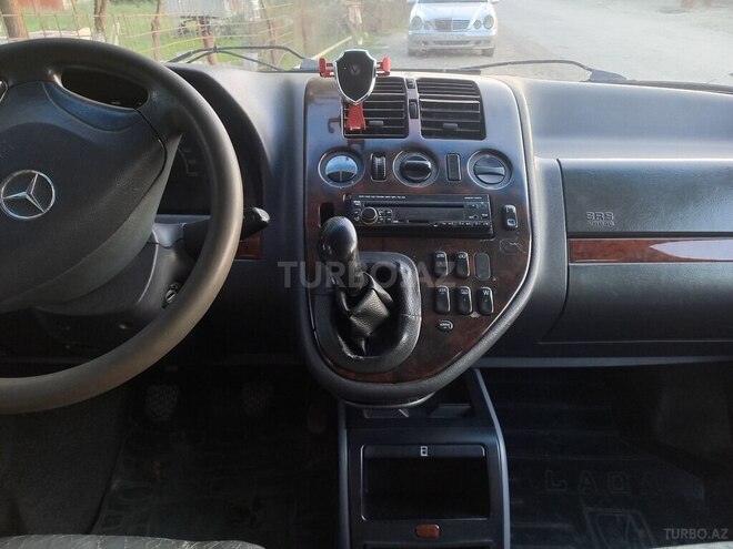 Mercedes V 230 2002, 400,243 km - 2.3 l - Sabirabad