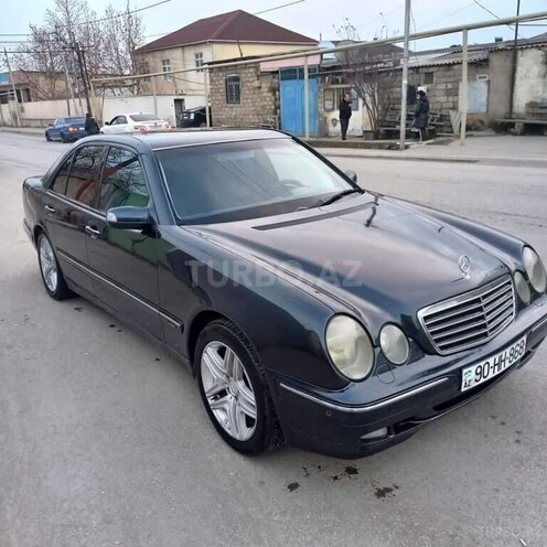 Mercedes E 240 2000, 348,741 km - 2.4 l - Ucar