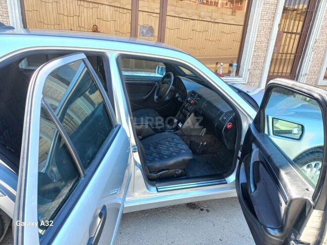 Mercedes C 200 2000, 232,452 km - 2.0 l - Bakı