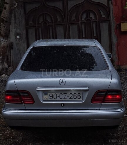 Mercedes E 230 1996, 302,000 km - 2.3 l - Bakı