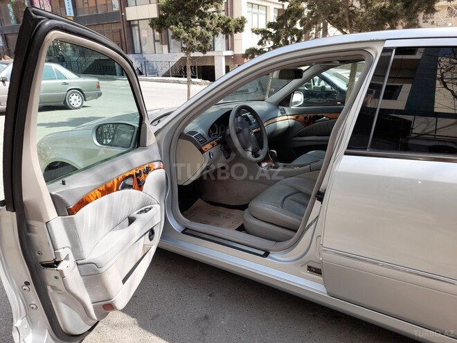 Mercedes E 320 2002, 292,000 km - 3.2 l - Bakı