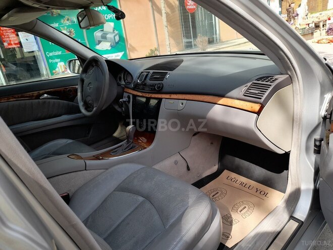 Mercedes E 320 2002, 292,000 km - 3.2 l - Bakı