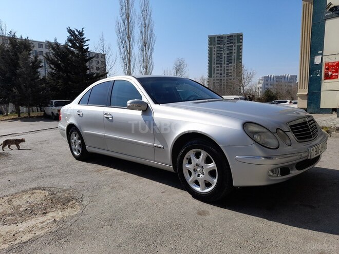 Mercedes E 320 2002, 292,000 km - 3.2 l - Bakı