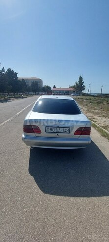 Mercedes E 320 2000, 334,500 km - 3.2 л - Bakı