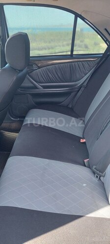 Mercedes E 320 2000, 334,500 km - 3.2 л - Bakı