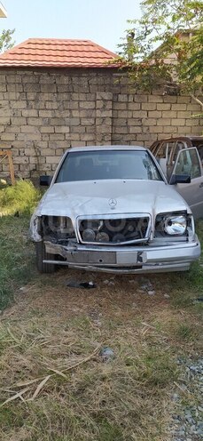 Mercedes E 220 1995, 230,000 km - 2.2 l - Bakı