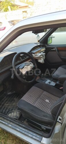 Mercedes E 220 1995, 230,000 km - 2.2 l - Bakı