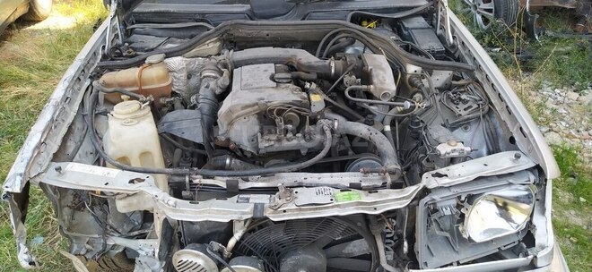 Mercedes E 220 1995, 230,000 km - 2.2 l - Bakı
