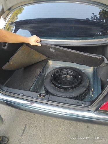 Mercedes E 240 1998, 266,000 km - 2.4 l - Sumqayıt