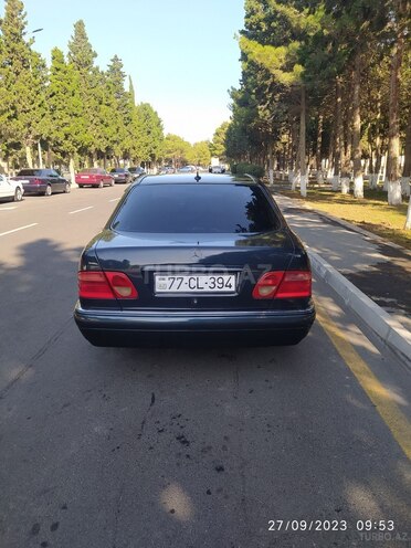 Mercedes E 240 1998, 266,000 km - 2.4 l - Sumqayıt
