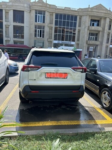 Toyota RAV4 2021, 23,000 km - 2.0 l - Bakı