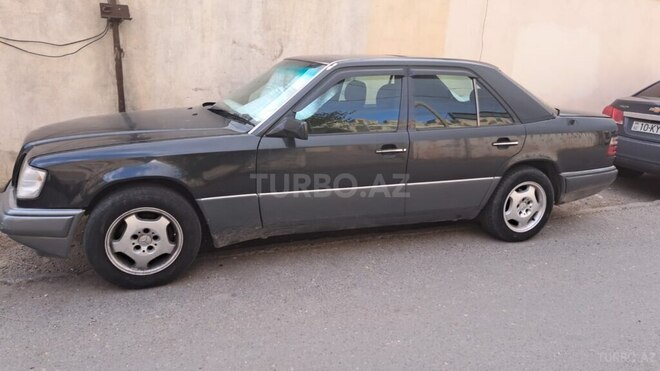 Mercedes E 200 1994, 150,000 km - 2.0 л - Bakı
