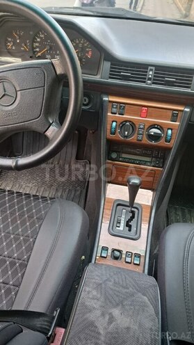 Mercedes E 200 1994, 150,000 km - 2.0 л - Bakı