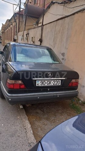Mercedes E 200 1994, 150,000 km - 2.0 л - Bakı