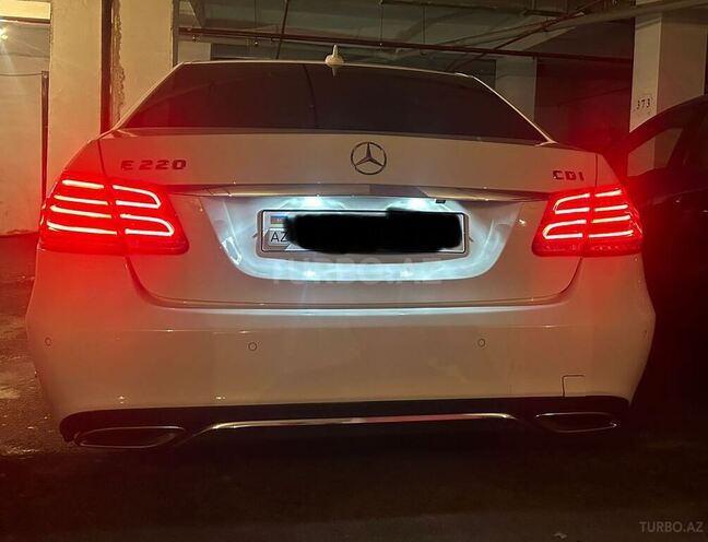 Mercedes E 220 2013, 175,500 km - 2.2 l - Bakı