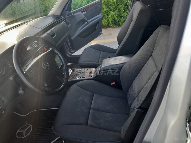 Mercedes E 320 1999, 260,000 km - 3.2 л - Şəki
