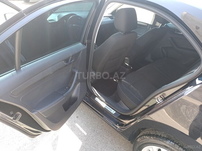 Skoda Rapid 2019, 35,000 km - 1.6 л - Bakı