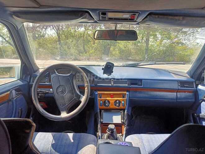 Mercedes E 250 1995, 458,090 km - 2.5 л - Sumqayıt