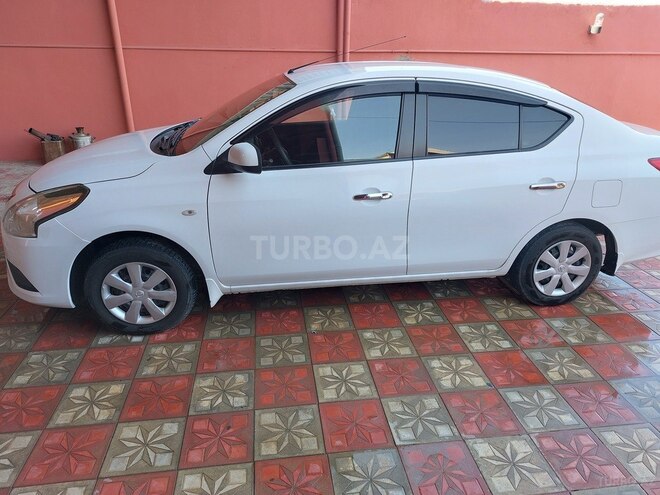 Nissan Sunny 2015, 49,500 km - 1.2 л - Bakı