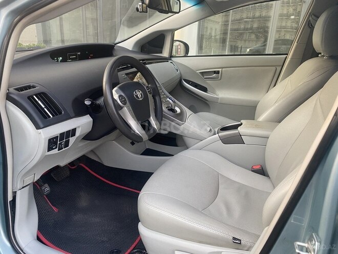 Toyota Prius 2014, 142,500 km - 1.8 л - Bakı