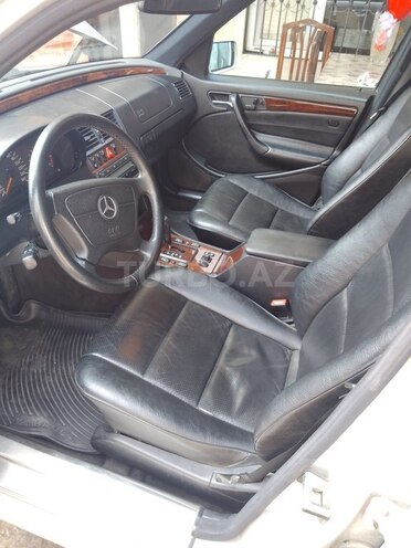 Mercedes C 240 2000, 123,030 km - 2.4 l - Bakı