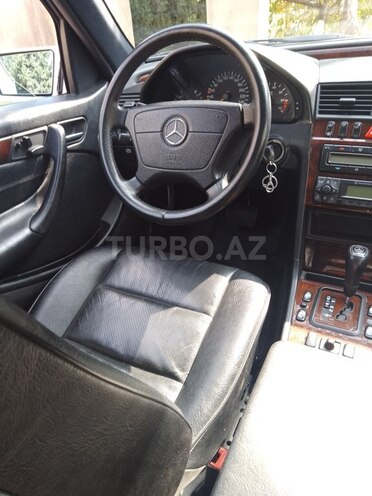 Mercedes C 240 2000, 123,030 km - 2.4 l - Bakı