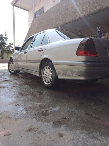 Mercedes C 240 2000, 123,030 km - 2.4 l - Bakı